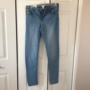 NWT H&M light blue skinny jeans